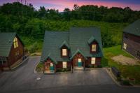 Close to Dollywood & The Island in PF l Hot Tub - B&B Pigeon Forge