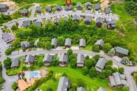 Close to Dollywood & The Island in PF l Hot Tub - B&B Pigeon Forge