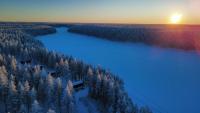 Hossaville Luxe West Lake Cabin III - Ferienwohnung Ruhtinaansalmi