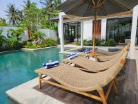 Private Villa with 60 m2 Infinity Pool 70m from Beach West Bali - B&B Penginuman