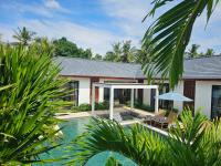 Private Villa with 60 m2 Infinity Pool 70m from Beach West Bali - B&B Penginuman