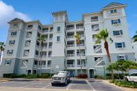 Dog-friendly lakefront condo with pools, hot tub, gym, game room & beach access - Bed and Breakfast Palm Coast