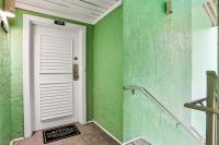 Oceanfront condo with direct beach access, pool, balcony, grilling area, & AC - B&B Fernandina Beach