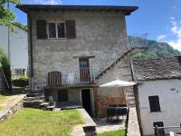 Casa Onsernone in Comologno - B&B Comologno