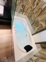 Luxury Studios Key 1 - B&B Gurugram