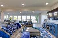 1 Block to Beach! Boutique Condo at John’s Pass - Bed and Breakfast St. Pete Beach