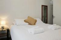 Toru - Amazing City Apartment near the Lakefront with King Bed - Ferienwohnung Rotorua