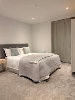 Cozy Two Bedroom Apartment - B&B Manchester