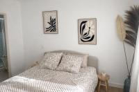 Appartement 4 personnes 5 minutes a pieds du centre ville parking gratuit jardin 85m2 - B&B L'Isle-sur-la-Sorgue