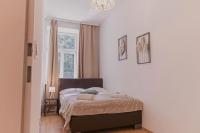 Modern 2BR & 1LR Apt Near Westbahnhof for 6 Guests - B&B Vienna