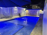 Steps from the beach Minutes from SJU Heated pool - B&B San Juan