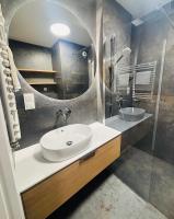 Apartament Izerski Kameralny Mountain Aparts - B&B Świeradów-Zdrój