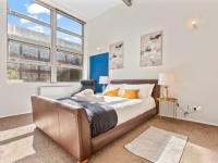 Stylish Jewellery Quarter Apartment with Terrace and Free Parking - Chambres d'hôtes Birmingham