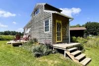 The Cozy Coop - Tiny Cottage - B&B Uxbridge