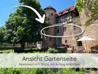 ALTE FÖRSTEREI - Altstadtwohnung mit Stil & Aufzug - in der Hinterburg Schlitz - mit Garten, Parkplatz & E-Ladestation - Hunde willkommen - Fulda, Bad Hersfeld, Alsfeld in 25 km Entfernung - Ferienwohnung Schlitz