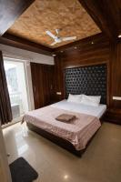 Stay N Slay Apartment - B&B Khāpri