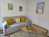 Appartement 1 chambre lit king size Arras Centre Parking privé - Bed and Breakfast Arras