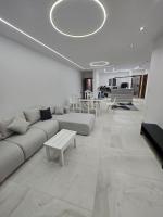 Zahrat One Katameya شقة لكم بالكامل ثلاث غرف و جنينة و مطبخ واثنان حمام كمبوند وان قطامية معمار المرشدي - Bed and Breakfast Caïro