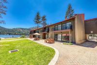 Cozy Studio w/Partial Lake view #224 at Donner Lake Village - Chambres d'hôtes Truckee