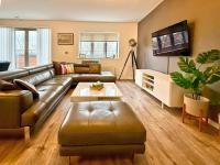 Split level unique large 2BDR apartment - Ferienwohnung Chelmsford