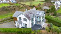 Spacious Coastal Retreat with Sea Views - B&B Torcross