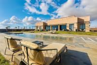 Somptueuse Villa avec Terrains Padel et Foot Piscine Marrakech - Bed and Breakfast Marrakesh