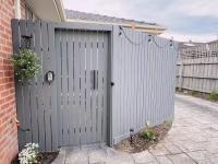 Entire Modern Cozy Pet Friendly 1BR in Prime Bentleigh Garage, Bath, Walk to Station & Shops - Chambres d'hôtes Melbourne