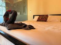 One-Bedroom Apartment with Pool View