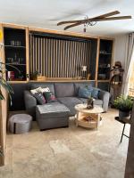 Bella Vista Top Floor Apartment - B&B Les Angles