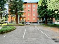 Design House Bergamo - Terrace & Private Parking - B&B Bergamo