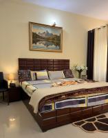 Punya-Chhaya Homestay Near Iskcon & Prem Mandir - B&B Vrindāvan