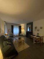 Appartement 49 mètres carrés, calme, récent, bien situé, accessible en voiture garage, ascenseur - Chambres d’hôtes Brest