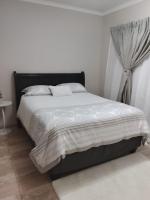 Enter The Serenity, Modern Style Apartments - Bed and Breakfast Pretoria