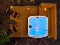 2 miles to Downtown, Hot Tub, Sauna, Fire Pit, Game Room, Bar, kitchenette, Pool Table, Universal Tesla EV Connector - Ferienwohnung Asheville