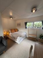Greenlane Tuis Nest - Bed and Breakfast Motueka
