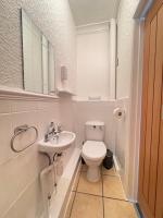 Room 5 Double Room King Bed En-suite