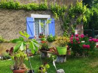 Chambre cocon table d'hôte avec jardin à la campagne le nid qui danse vers Vesoul de 1 à 3 personnes - B&B Baignes