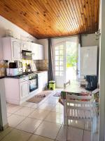 Eulalie Appartement - Proche de la plage - B&B Les Trois-Îlets