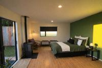 Skyline Sunsets - A Rural Raglan Escape - B&B Raglan