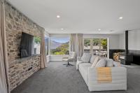 Alpine Lakeview Residence - Bed and Breakfast Queenstown