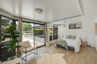 Prime Stay Steps from St Vincents &Grammar! - B&B Toowoomba