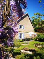 Gîte cocon de groupe jusqu'à 14 personnes le nid qui danse vers Vesoul avec jardin à la campagne - Chambres d'hôtes Baignes