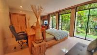 Studio coco non ac in ubud, pvt kitchen by iLys C - B&B Ubud