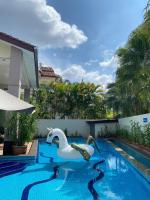 Ipoh Sky Pool Villa, 20 Pax with Kbox, Gym & BBQ - B&B Ipoh