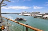 Spacious One Bed Waterfront Apartment - B&B Auckland