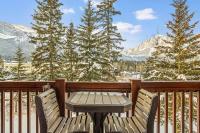 1BR Rocky Mountain Hideaway w9th Hot Tubs Gym BBQ - B&B Canmore