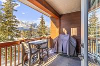 Serene 1BR Rockies Retreat with BBQ Gym and Hot Tub - B&B Canmore