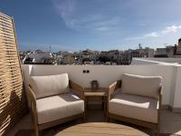 Boutique 2 Bedroom Apartment in Estepona Old Town Centre, Rooftop Terrace, 2 Min Walk to Beach - Ferienwohnung Estepona