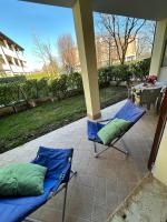 Il Gabbiano - Apartments in residence with Pool - Chambres d’hôtes Desenzano del Garda