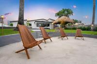 Waterfront House - Arcades, Tiki & Firepit, Golf - B&B Miami